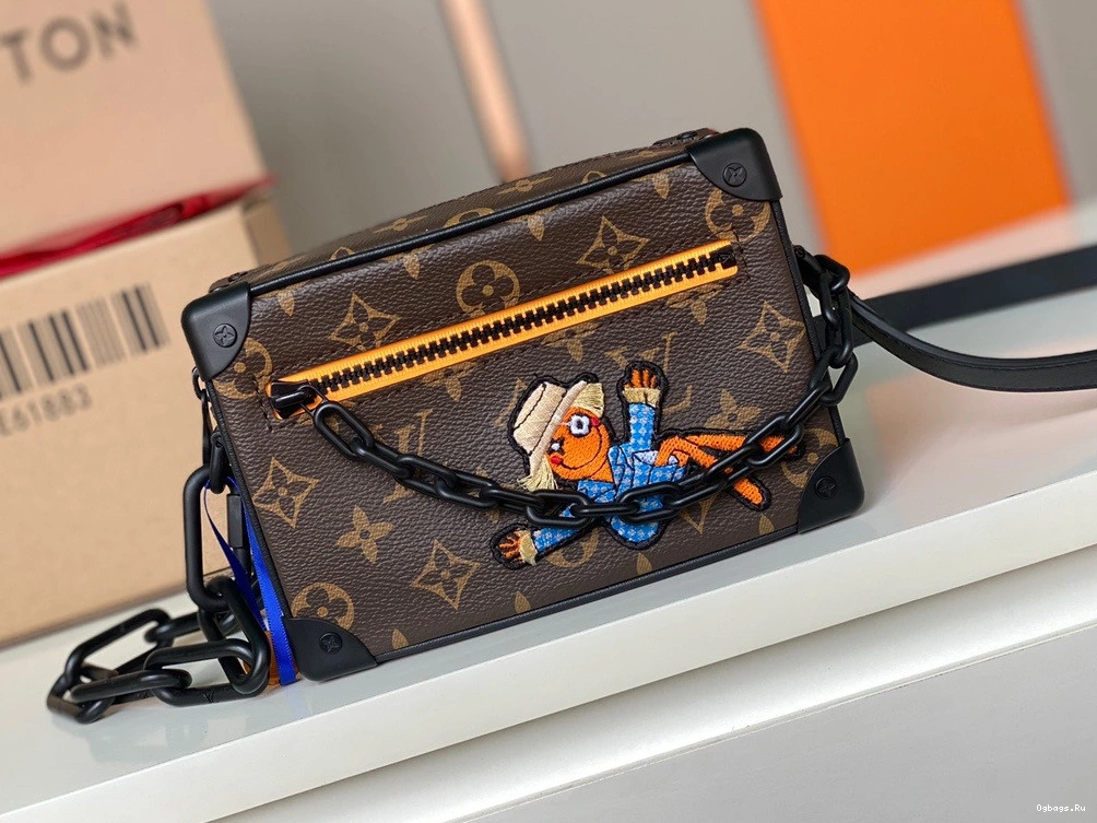 TRUNK LOUIS VUITTON SOFT 0801